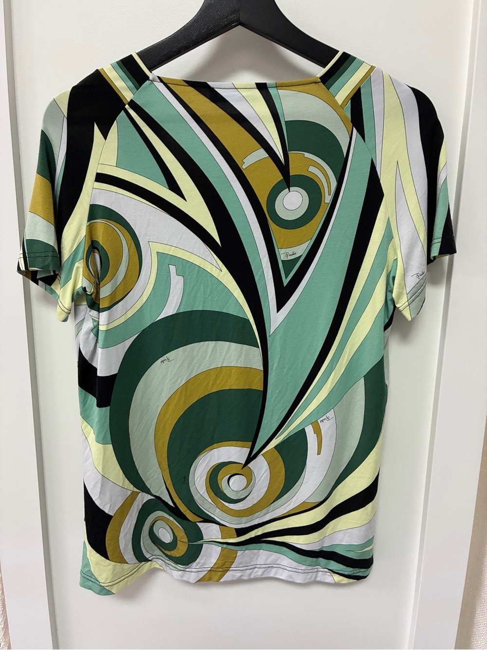 Emilio Pucci Multi-Color Abstract V-Neck Short Sleeve Top - Picture 2 of 5